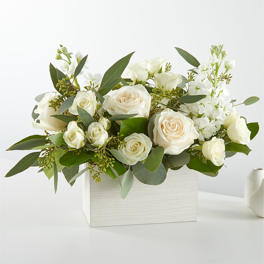 Fresh Linen Box Bouquet – CASSIDY'S FLOWERS, Newmarket ON