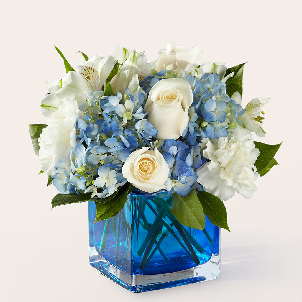 Soothing Waters Bouquet – CASSIDY'S FLOWERS, Newmarket ON