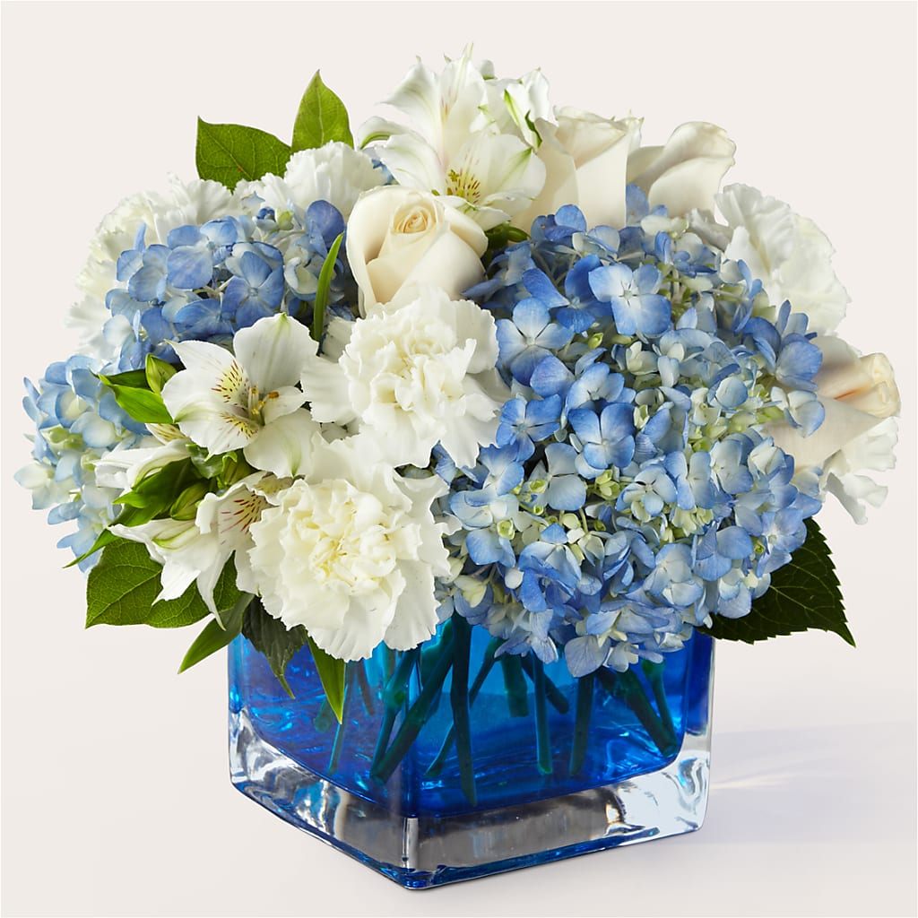 Soothing Waters Bouquet – CASSIDY'S FLOWERS, Newmarket ON