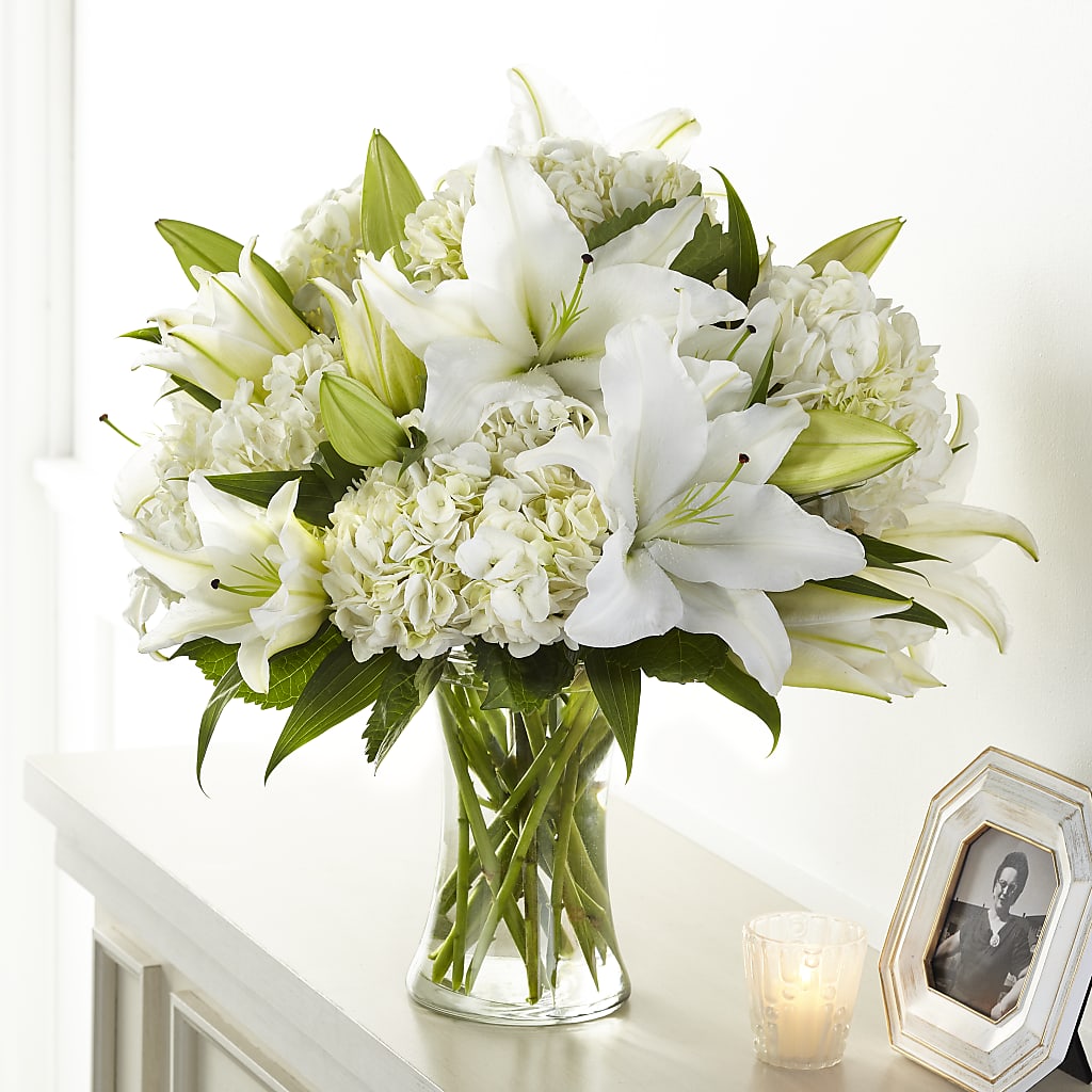 Compassionate Lily Bouquet – CASSIDY'S FLOWERS, Newmarket ON