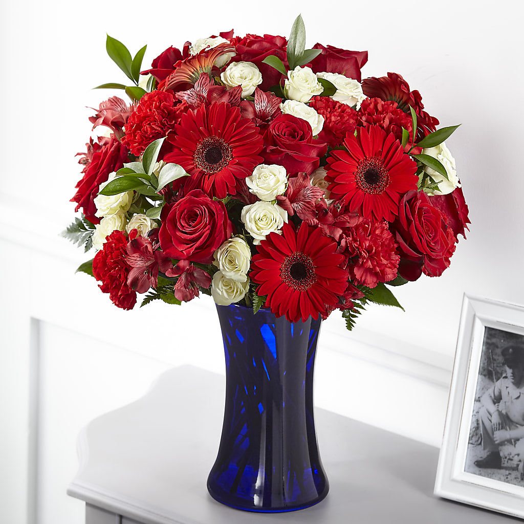Hearts Embrace Bouquet – CASSIDY'S FLOWERS, Newmarket ON