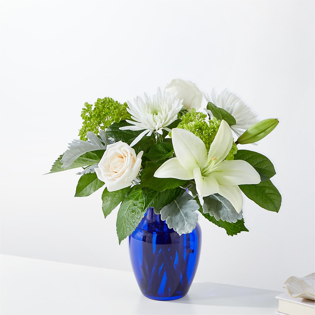 Snowy Dreams Bouquet – CASSIDY'S FLOWERS, Newmarket ON