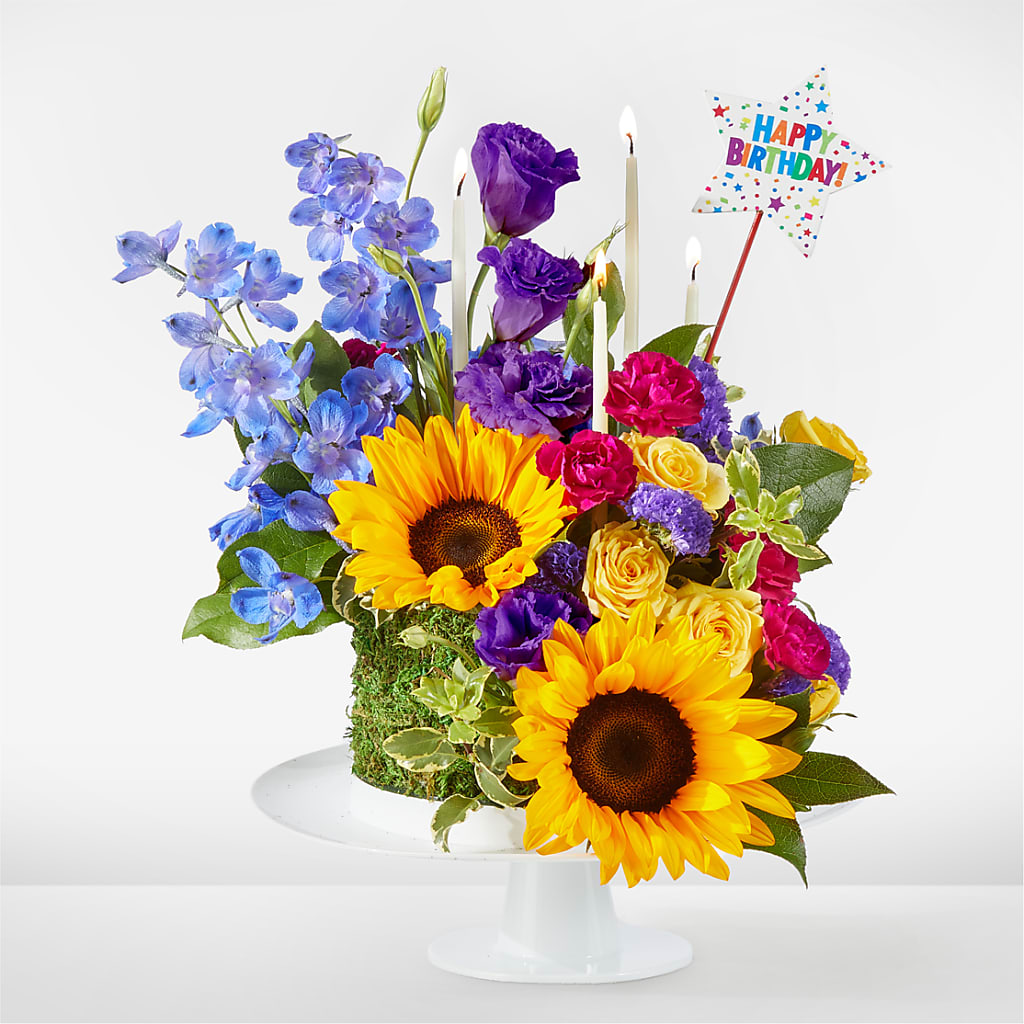 Star of the Day Floral Cake – CASSIDY'S FLOWERS, Newmarket ON