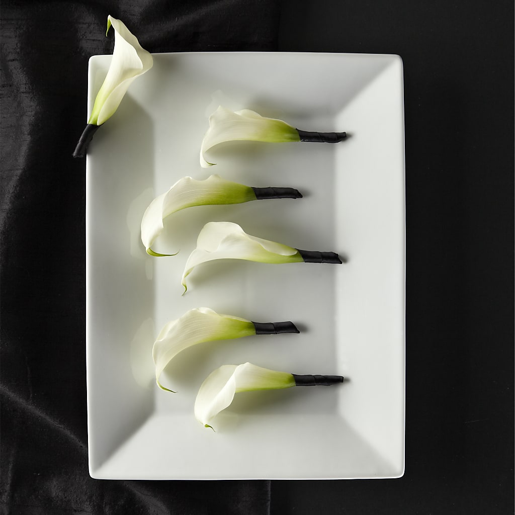 Calla Lily Promise Boutonniere – CASSIDY'S FLOWERS, Newmarket ON