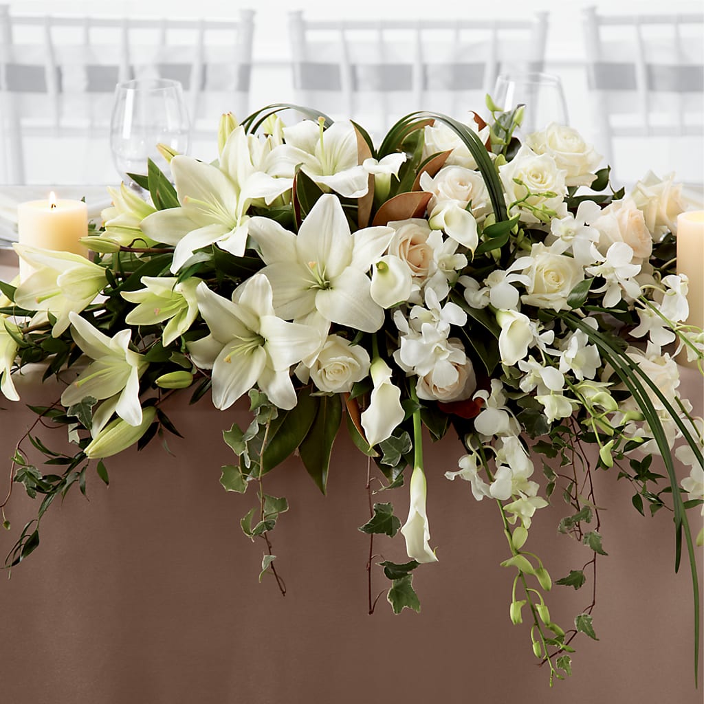 White Linen Arrangement – CASSIDY'S FLOWERS, Newmarket ON