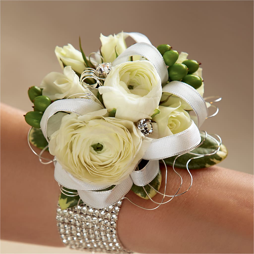 White Wedding Corsage – CASSIDY'S FLOWERS, Newmarket ON