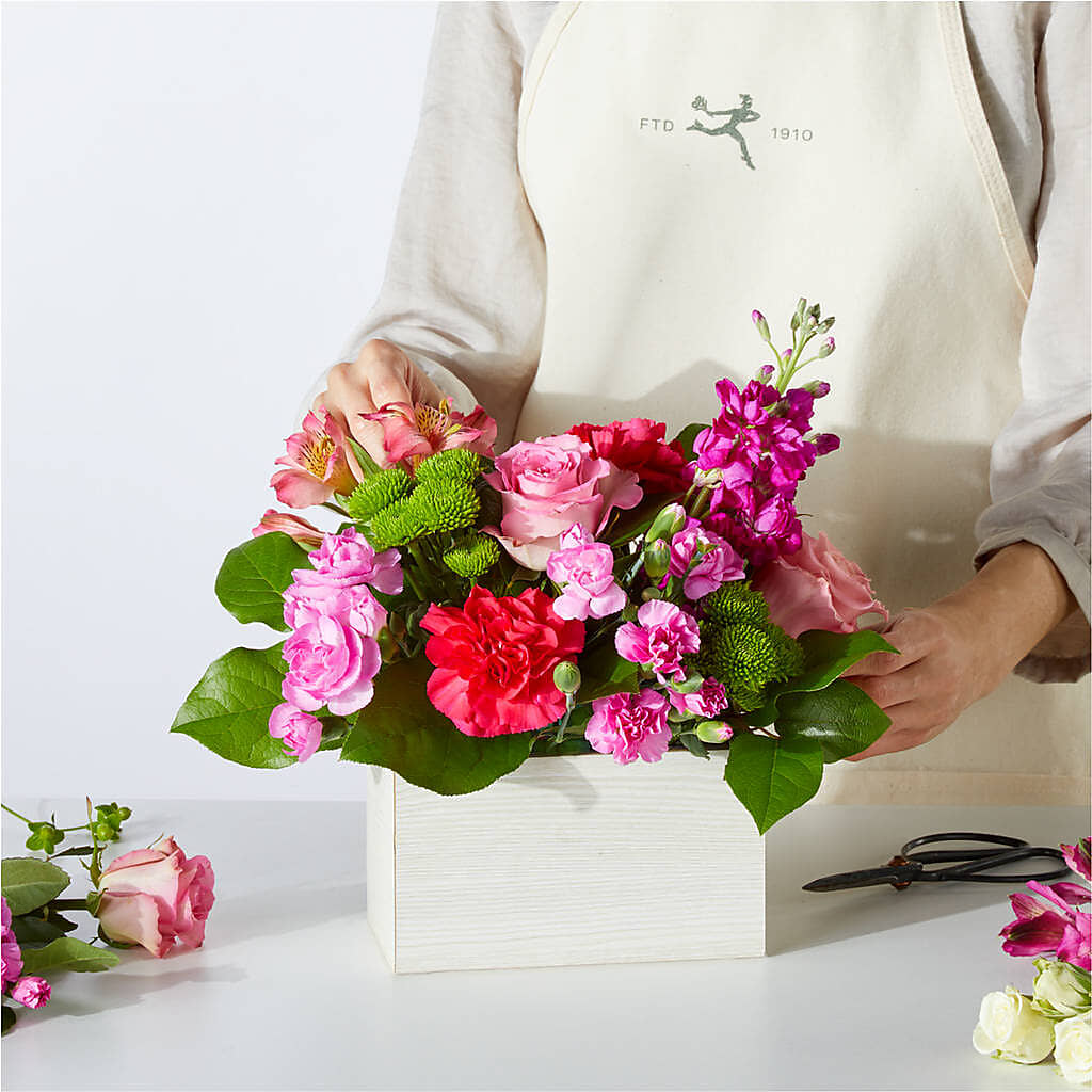 Sweetberry Box – A Florist Original – CASSIDY'S FLOWERS, Newmarket ON