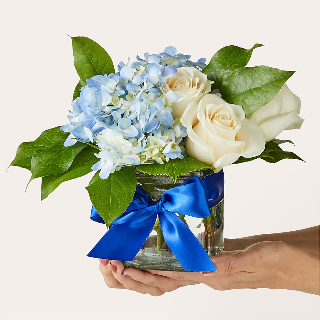 Sky Blue Delight Bouquet – CASSIDY'S FLOWERS, Newmarket ON
