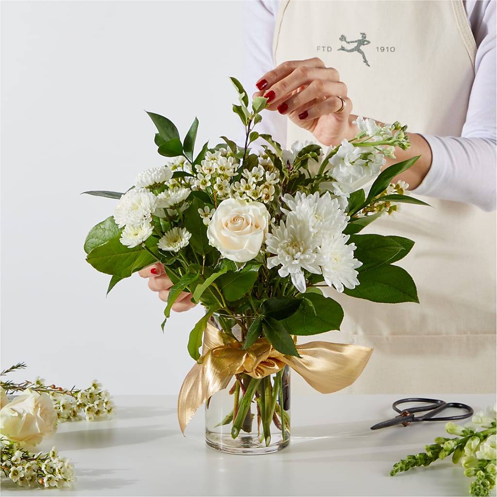 New Beginnings – A Florist Original – CASSIDY'S FLOWERS, Newmarket ON