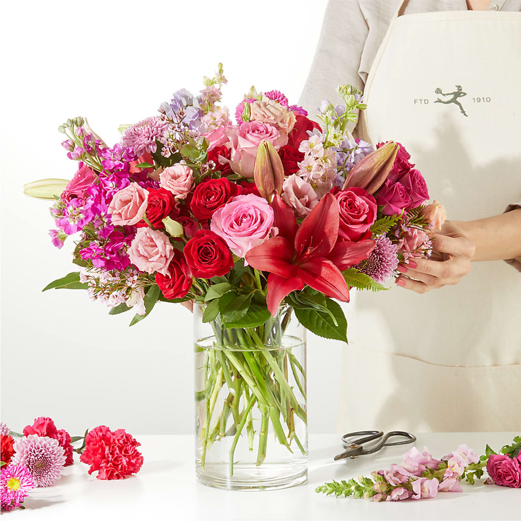 Swooning Over You - A Luxury Florist Original – CASSIDY'S FLOWERS, Newmarket ON