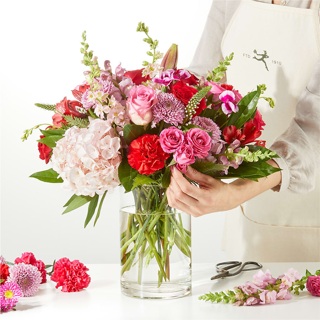 Swooning Over You - A Luxury Florist Original – CASSIDY'S FLOWERS, Newmarket ON