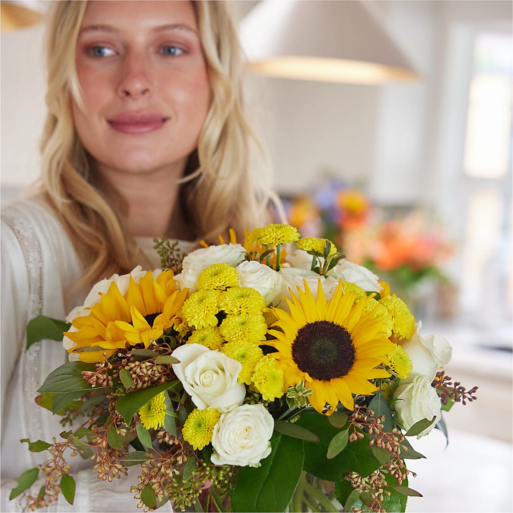 Luminous Morning Bouquet – CASSIDY'S FLOWERS, Newmarket ON