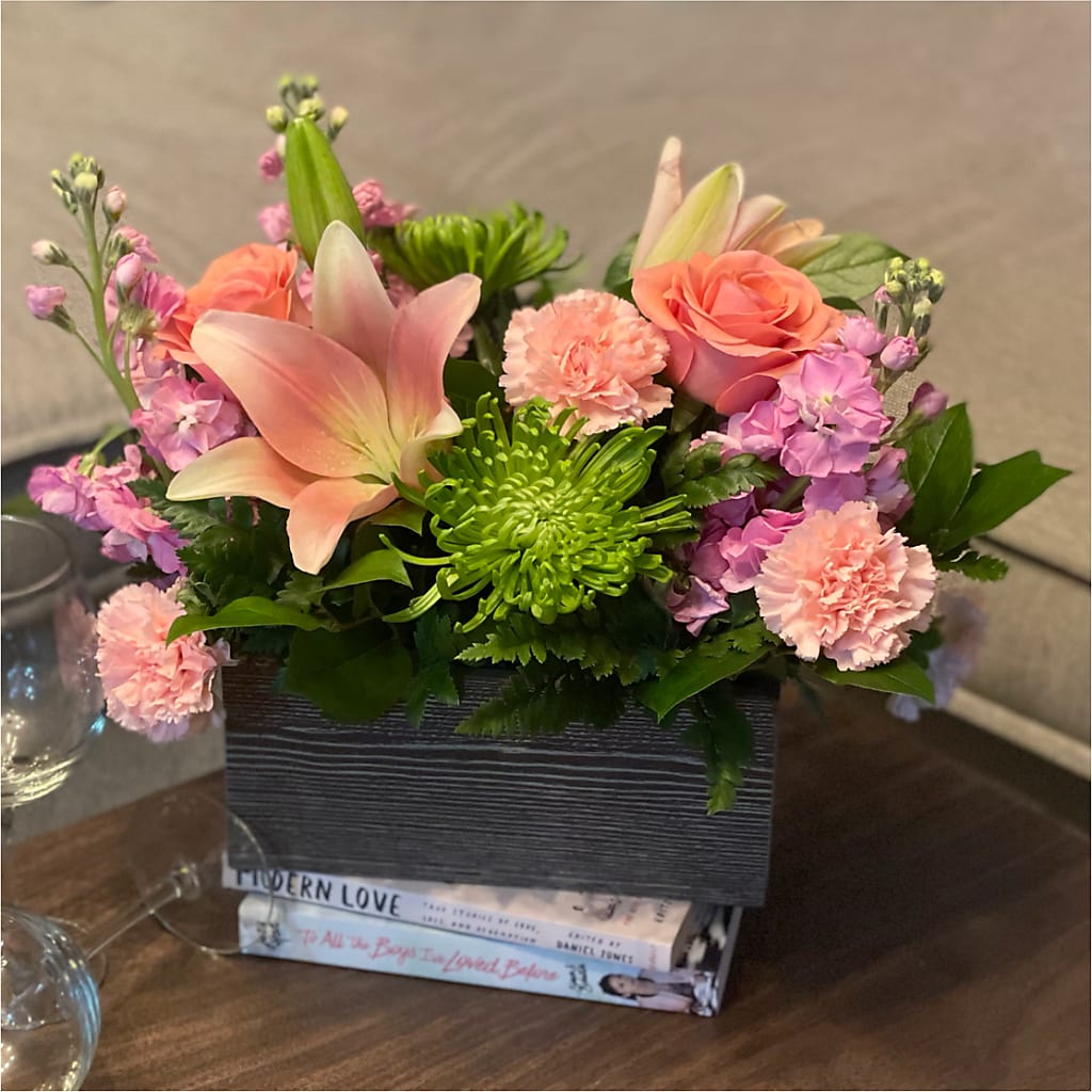 Beautiful Spirit Basket – CASSIDY'S FLOWERS, Newmarket ON