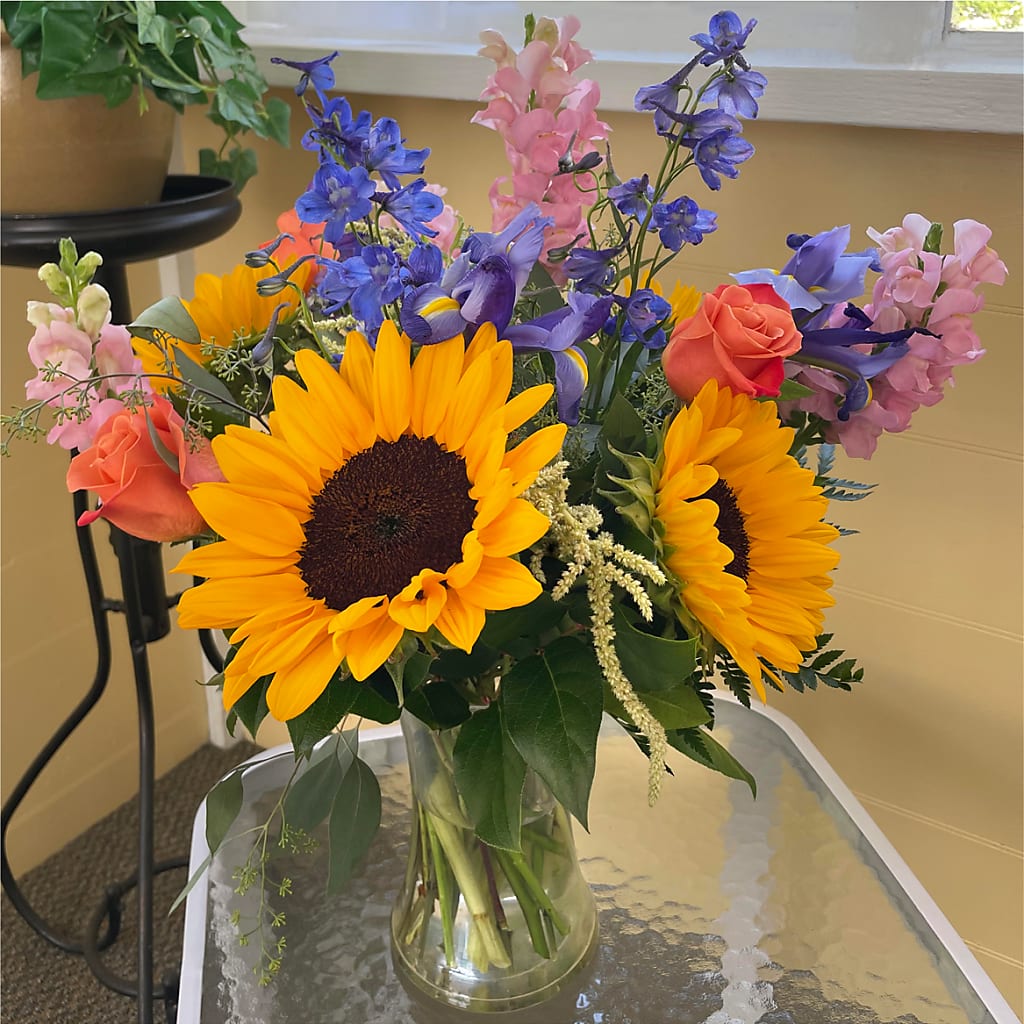 Rays of Life Bouquet – CASSIDY'S FLOWERS, Newmarket ON