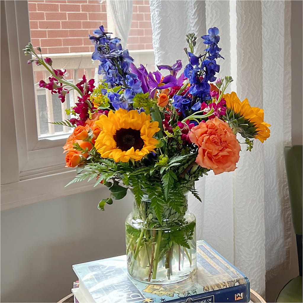 Rays of Life Bouquet – CASSIDY'S FLOWERS, Newmarket ON