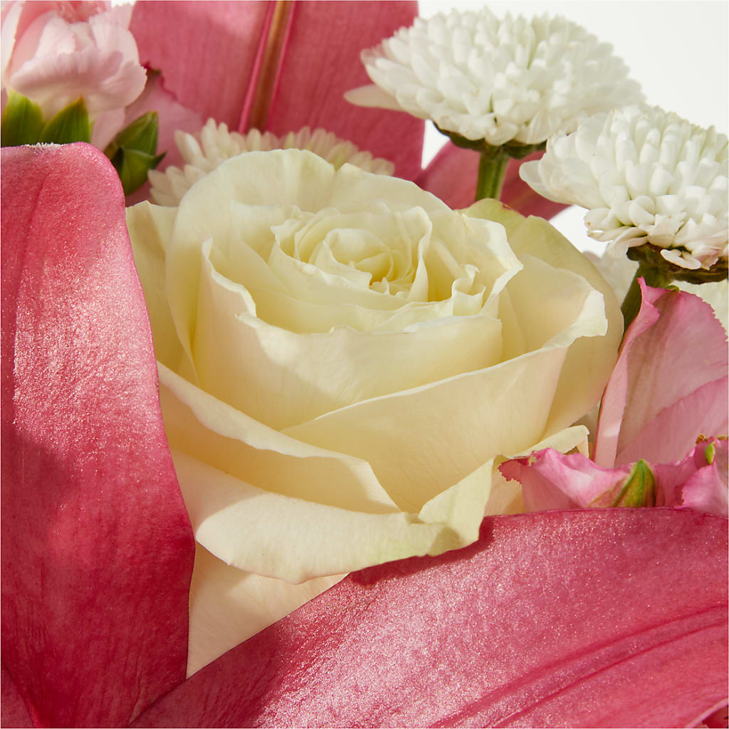 Piece of Cake Bouquet – CASSIDY'S FLOWERS, Newmarket ON