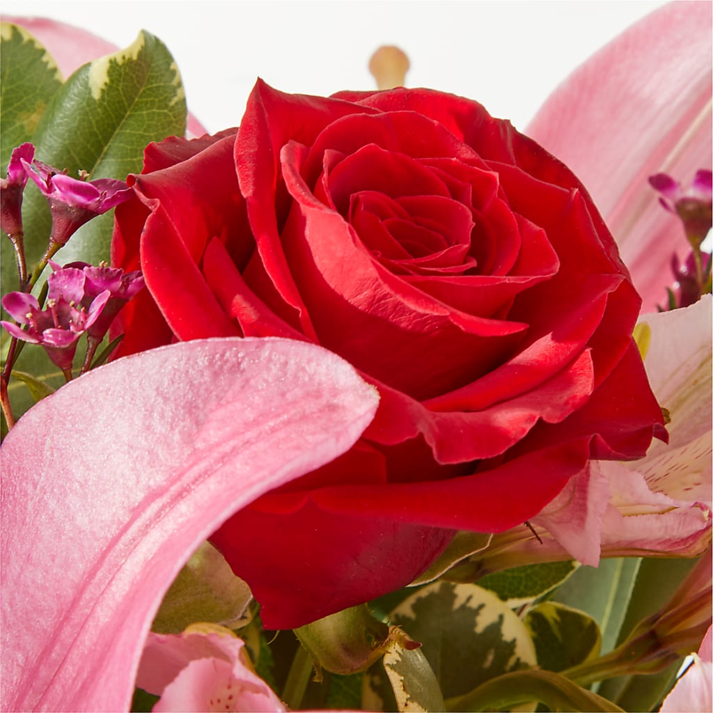 Lucky in Love Bouquet – CASSIDY'S FLOWERS, Newmarket ON