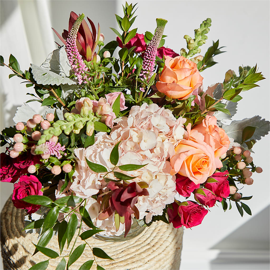 Glitz & Glam Bouquet – CASSIDY'S FLOWERS, Newmarket ON